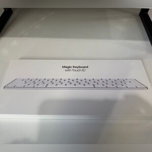 APPLE Magic Keyboard with Touch ID (New)